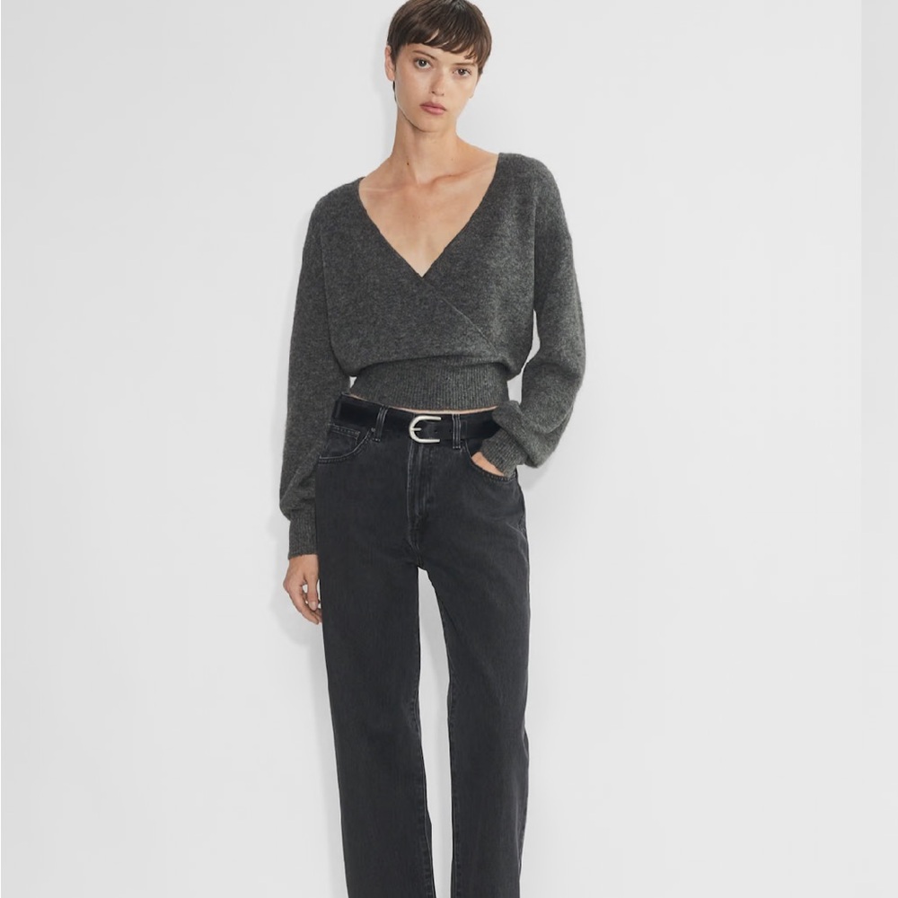 Aritzia Wilfred Charcoal Grey V-Neck soft sweater